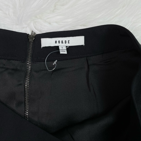 RO & DE Inverted Pleat Black Mini Skirt - Picture 2 of 7